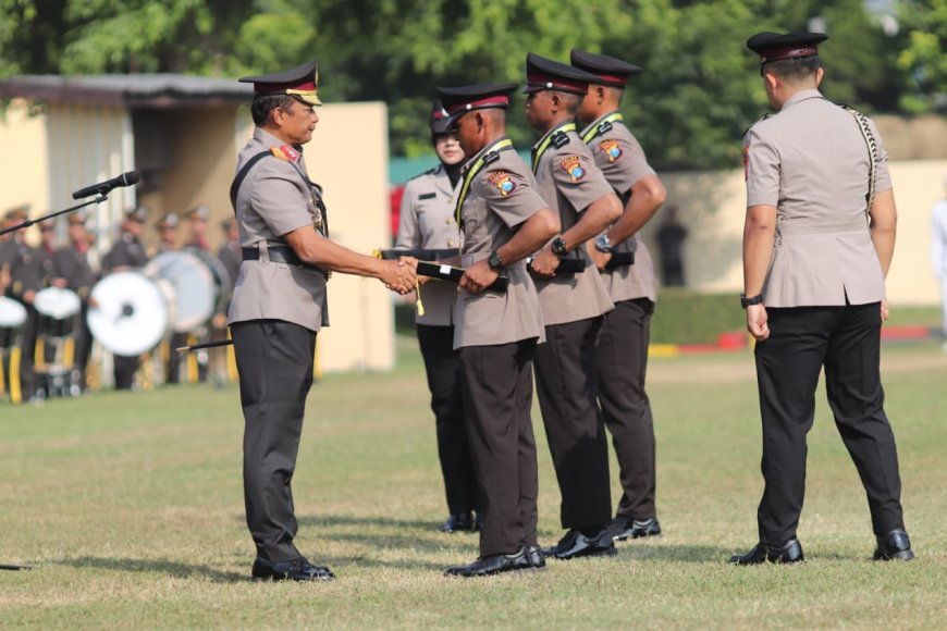 Anak Buruh Tani Jadi Lulusan Terbaik Predikat Cendekia Bintara Kemampuan Brimob di SPN Polda Jatim